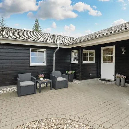 Tule - 1-2km From The Sea By Interhome