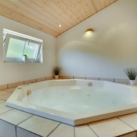 Tule - 1-2km From The Sea By Interhome *