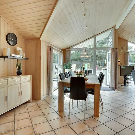 Tule - 1-2km From The Sea By Interhome Blavand