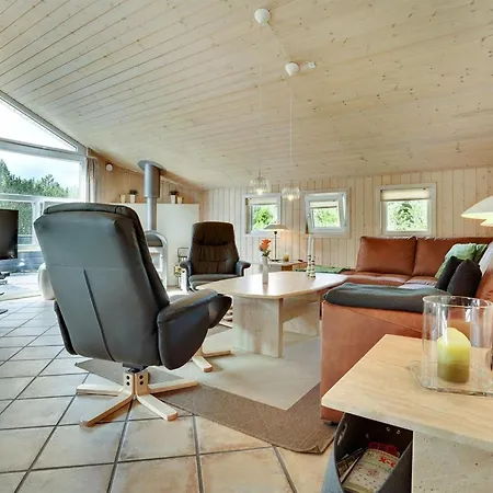 Tule - 1-2km From The Sea By Interhome