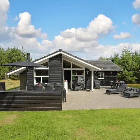 Tule - 1-2km From The Sea By Interhome *