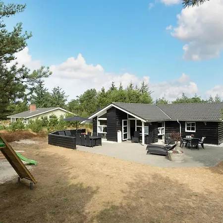 Tule - 1-2km From The Sea By Interhome Blavand
